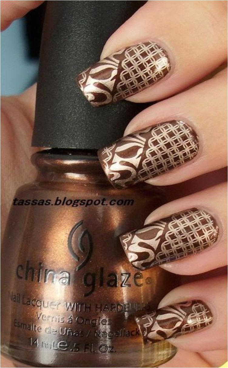 chocolate nails brown and cold intricate pattern tassas.blogspot.