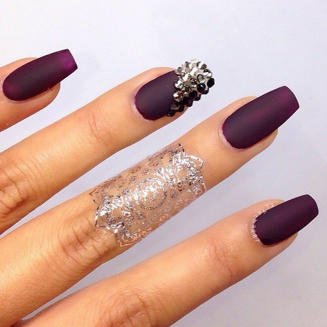 24 Subtle, But No Less Amazing, Matte Nail Designs