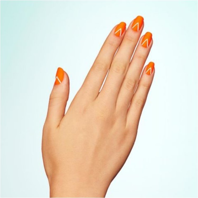 matte nail neon with inverted v BGqMw9DmsM4