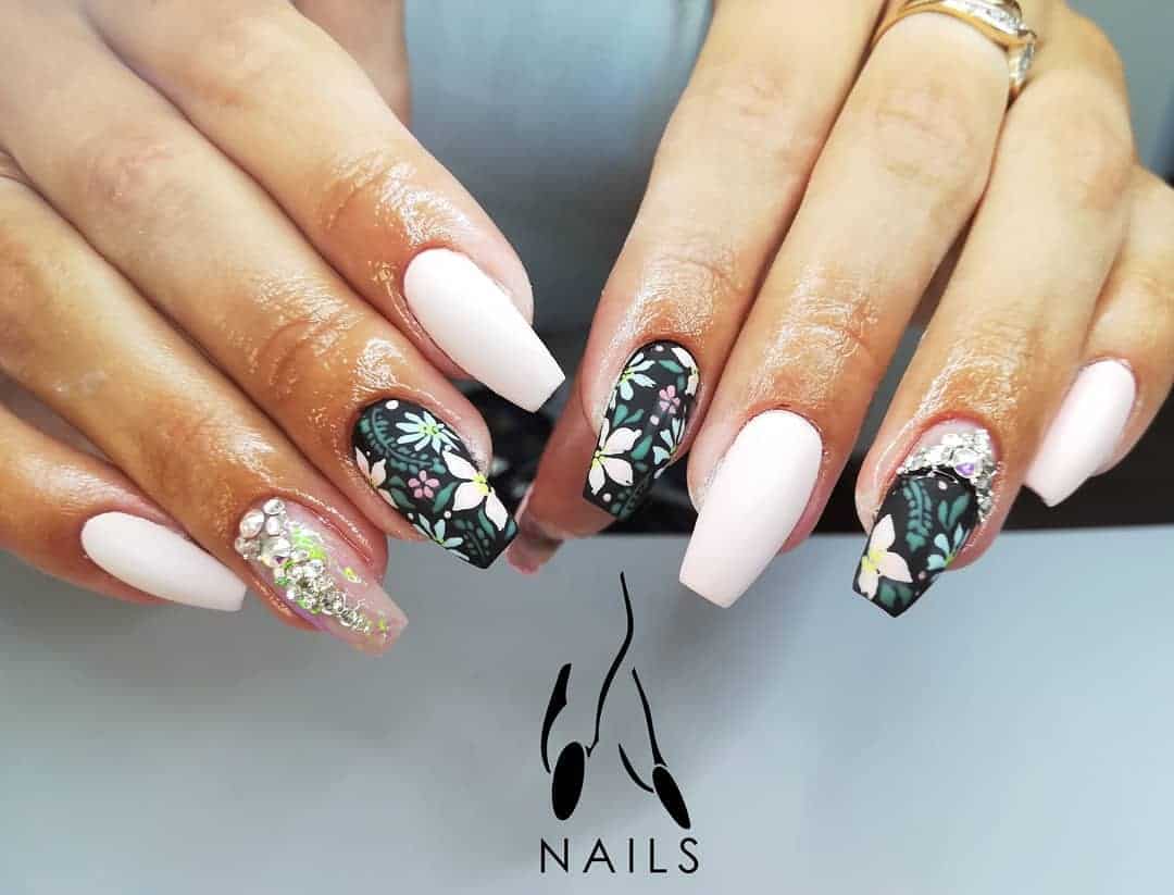 25 Fantastic Flower Nail Designs For All Seasons Wild About Beauty