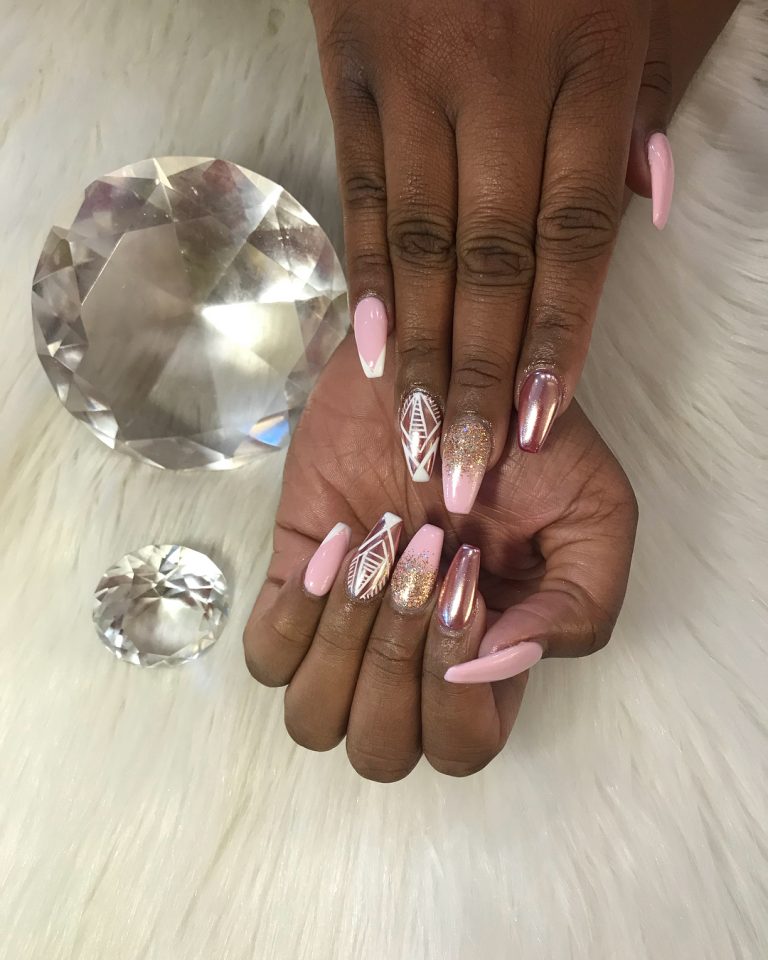 Rose Gold Nails - 30 Ideas from High Shine to Roses in Literal Gold