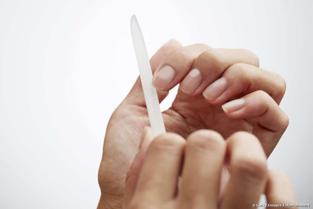 How to file nails