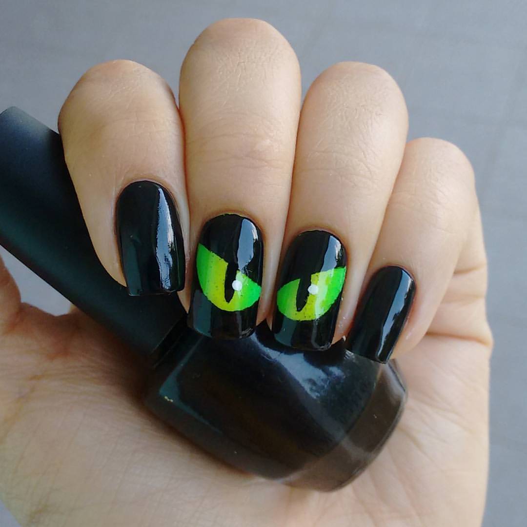 35 Creepy Halloween Nails For The Scary Holiday Wild About Beauty