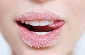 How to Make Lip Scrub