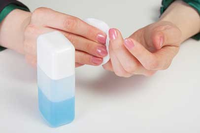 alcohol to remove nail polish