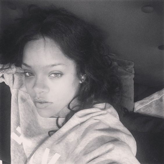 rihanna black and white photo