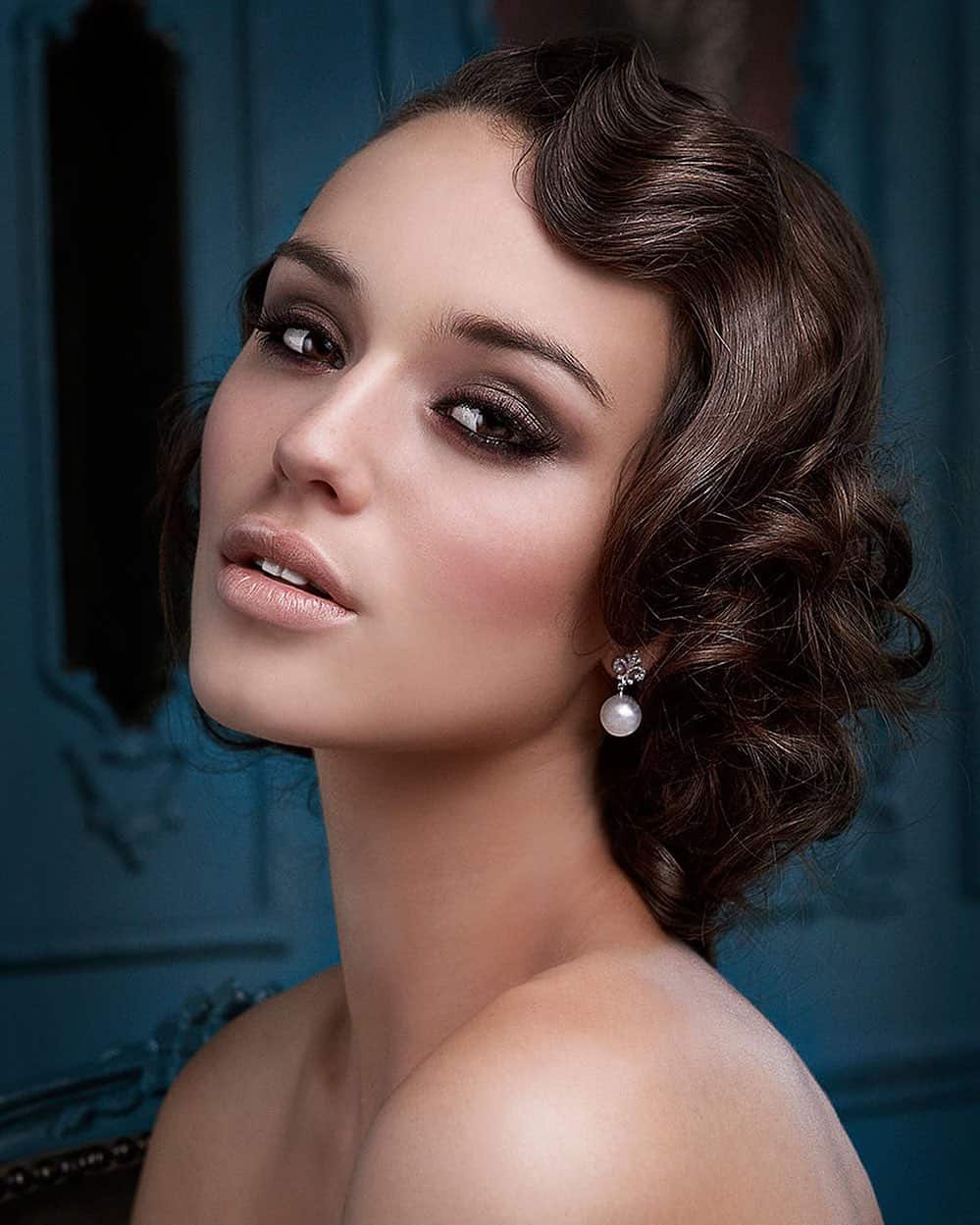 30 Flapper Hairstyles For A Sassy Vintage Chick Look - Wild About Beauty