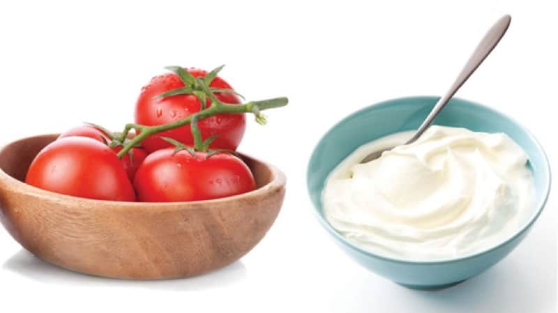 Yogurt and tomato