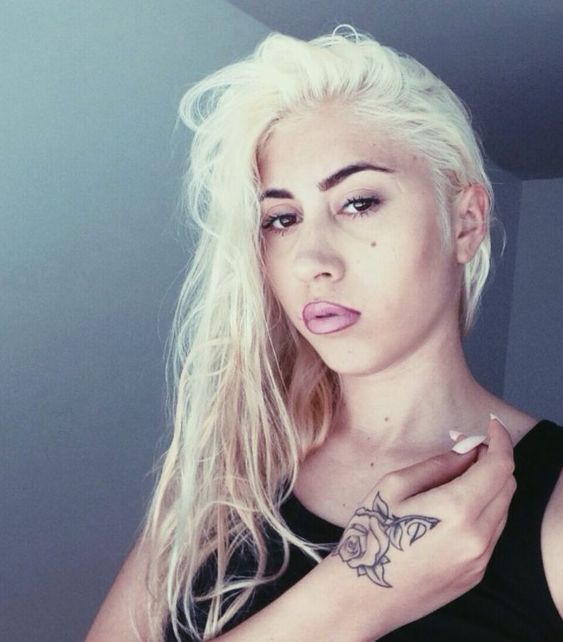 Kali Uchis No Makeup – Makeup Obsessed Singer